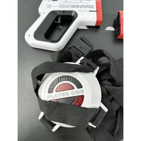 F.A.O. Schwarz Precision Optical Laser Defense System Laser Tag Set (PP) - Picture 3 of 5
